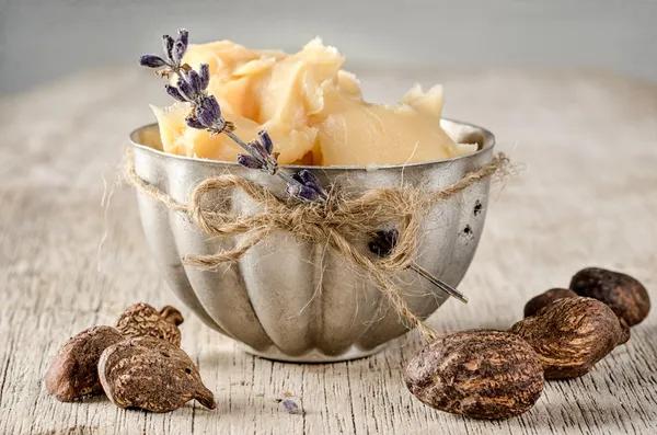 Shea Butter and nuts — Stock Photo, Image