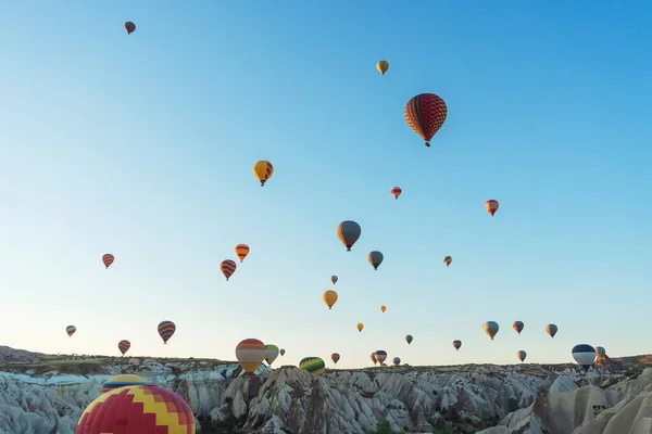 Balloons Tuff Houses Valley Cappadocia Balloons Sky Cappadocia Turkey Flying — Photo