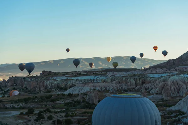 Balony Tle Błękitnego Nieba Bez Chmur Balony Niebie Kapadocji Turcji — Zdjęcie stockowe