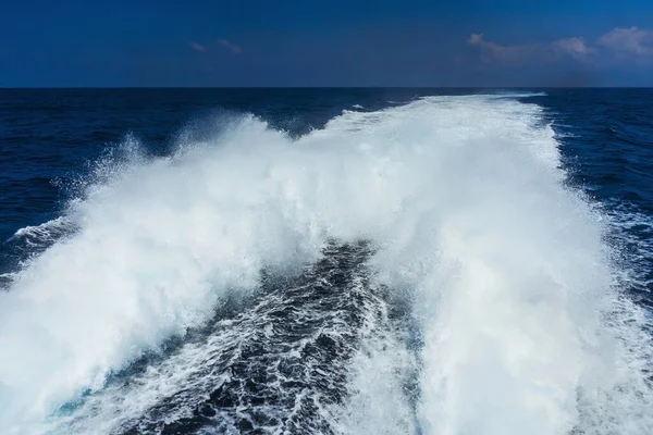 Large Waves Operation Boat Engines Water Pressure Diesel Engines Boat — Stockfoto