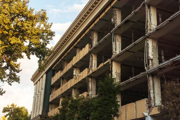 destroyed building in tashkent. renovation of one of the districts of tashkent. housing renovation in uzbekistan