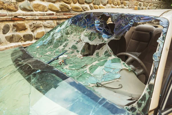 Broken Car Windshield Accident Car Hit Man High Speed Huge — Foto Stock