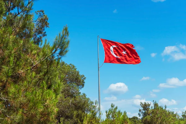 Red State Flag Turkey Park Flag Star Crescent High Hill — Stock Photo, Image