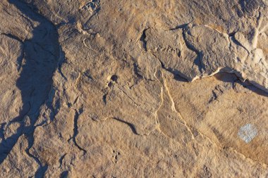 İstanbul 'daki iskelede mermer dokusu. Doğal mermer taş hindi kıyı şeridinde