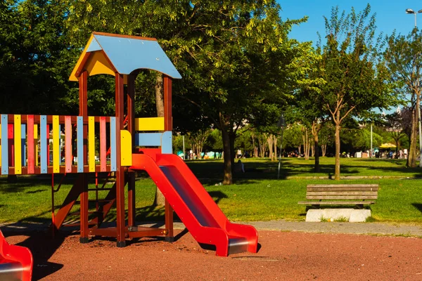 Kinderhaus Aus Plastik Auf Dem Spielplatz Istanbul Heimat Zum Klettern — Stockfoto
