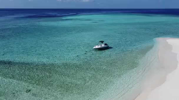 Aereo Drone Video Yacht Lusso Ancorato Nella Baia Tropicale Esotica — Video Stock