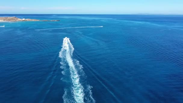 Повітряний Вид Моторного Човна Буксирує Трубку Закінф Греція — стокове відео