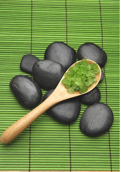Green salt in wood spoon — Stock Photo, Image