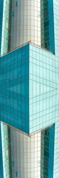 Unterseite Panoramischer Und Perspektivischer Blick Auf Stahlblaues Glas Hochhaus Wolkenkratzer — Stockfoto