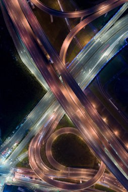 Trafik Çemberi Hava Görünümü, Trafik Konsepti Görünümü, gongguan trafik çemberi kuşları gece görüşü. Tayvan 'ın New Taipei şehrinde İHA' yı kullanın..