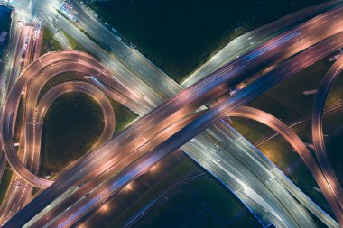 Trafik Çemberi Hava Görünümü, Trafik Konsepti Görünümü, gongguan trafik çemberi kuşları gece görüşü. Tayvan 'ın New Taipei şehrinde İHA' yı kullanın..