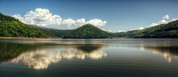 Beautiful lake panorama — Stock Photo, Image