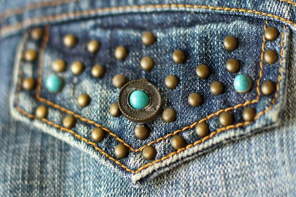 Poche Jeans décorée d'un gros plan turquoise — Photo