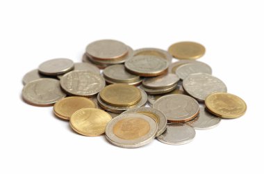 Tay jeton seçici odak ile beyaz izole