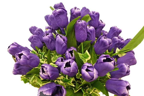 Ramo de flores de tulipán violeta artificial sobre fondo blanco — Foto de Stock