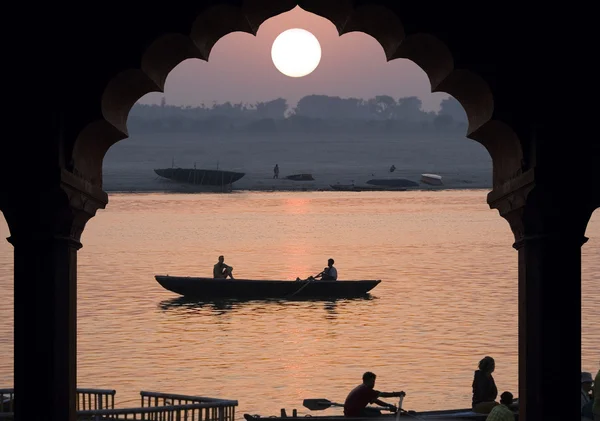 Río Ganges - Salida del sol - India —  Fotos de Stock