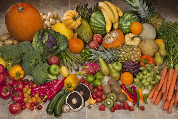 Frutas e produtos hortícolas — Fotografia de Stock