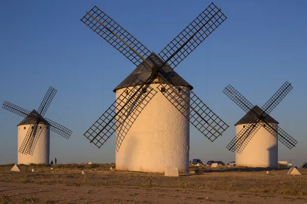 Moinhos de vento - La Mancha - Espanha — Fotografia de Stock