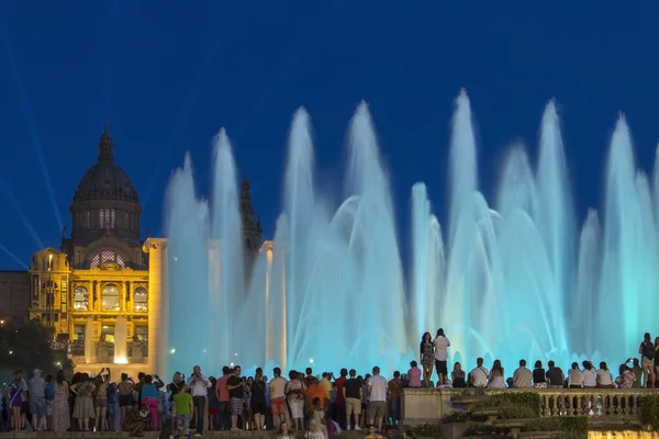 Fonteinen op Museu Nacional d'Art de Catalonië - Barcelona — Stockfoto