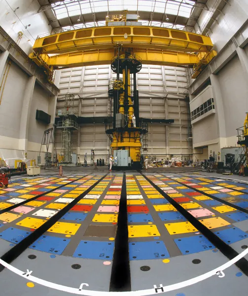 Pile Cap above a Nuclear Reactor — Stock Photo, Image