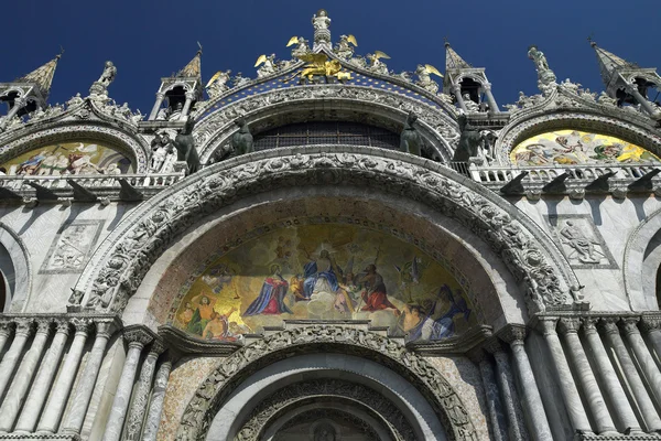 St Mark 's Basilica - Венеция - Италия — стоковое фото