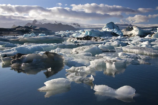 Laguna glaciale di Jokulsarlon - Islanda — Foto Stock