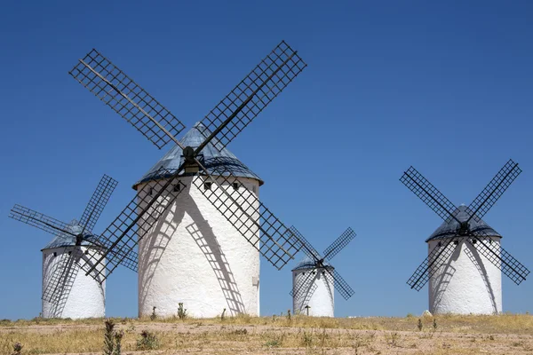 Moinhos de vento La Mancha - Espanha — Fotografia de Stock