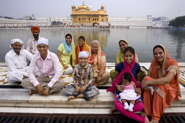 Gyllene templet i amritsar - Indien — Stockfoto