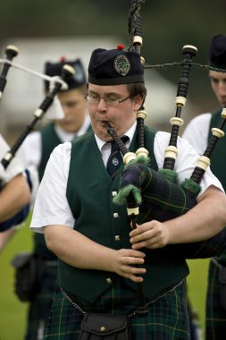 İskoçya'da Dunoon Cowal Gathering de Pipers