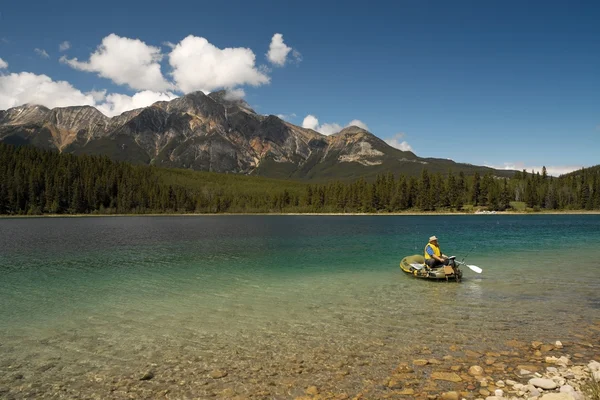 Patricia jezero - národní park jasper - Kanada — Stock fotografie