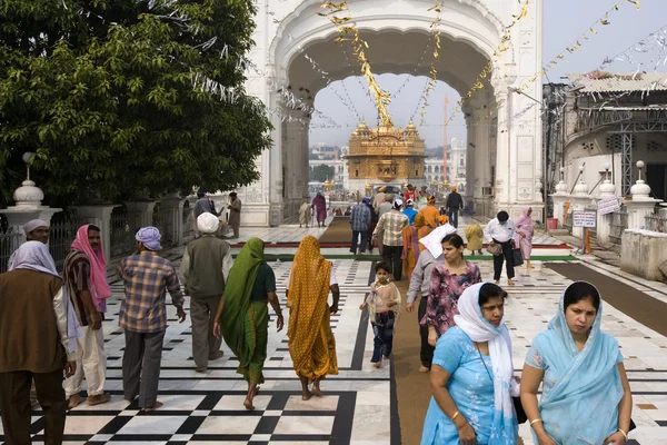 Gouden Tempel van amritsar - india — Stockfoto