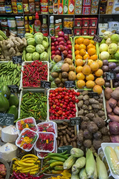 Puesto de Comida - Mercado de Barcelona - España —  Fotos de Stock