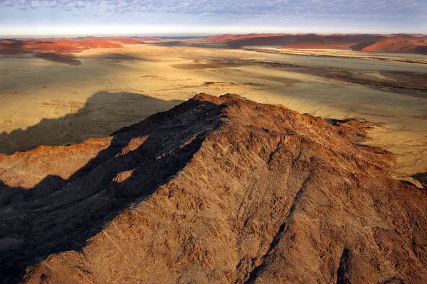 Luftaufnahme - namib-nuakluft wüste - sossusvlie - namibia — Stockfoto