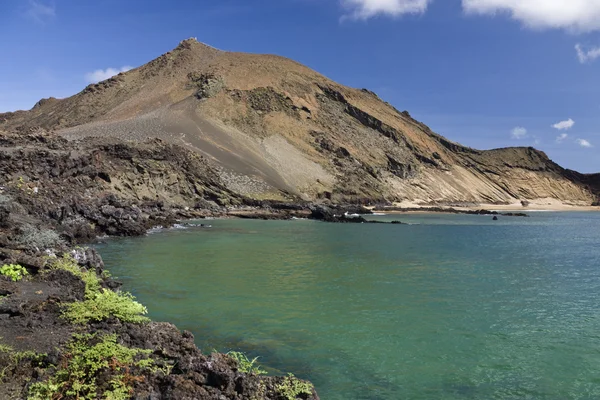 Gunung berapi di pulau Bartolome - Kepulauan Galapagos — Stok Foto