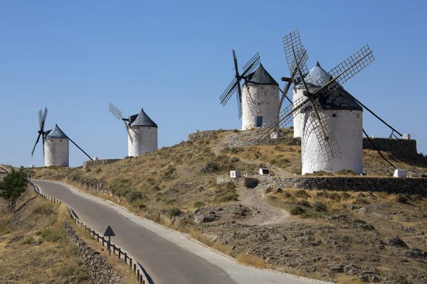 Väderkvarnar - consuegra - Spanien — Stockfoto