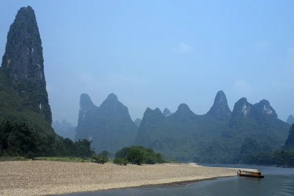 Річка Лі - Гуйлінь - Китай — стокове фото