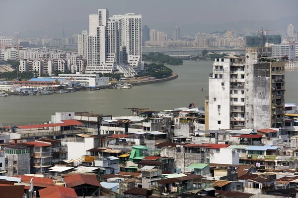 Blick über den Perlfluss von Macau nach Festlandchina — Stockfoto