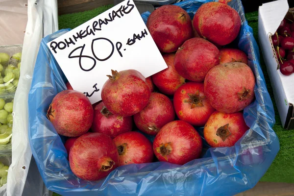 Pomegranates - Market Stall — Stockfoto