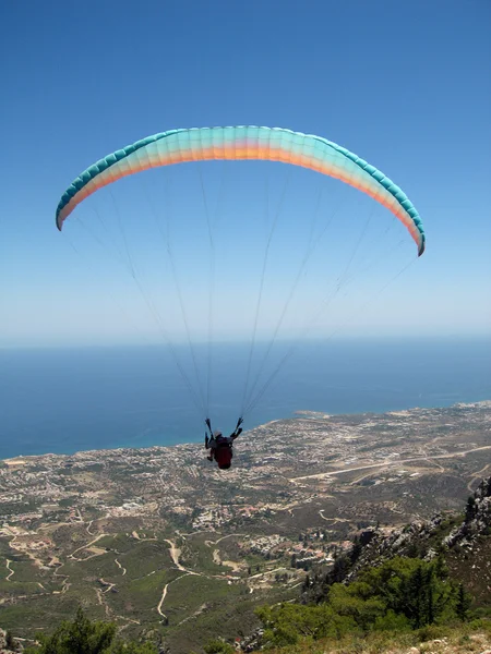 Tandem Paragliding in Northern Cyprus — Stock Photo, Image