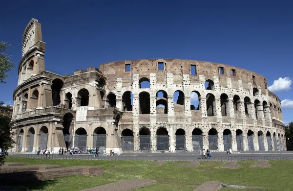 Ruinen des Kolosseums in Rom - Italien — Stockfoto