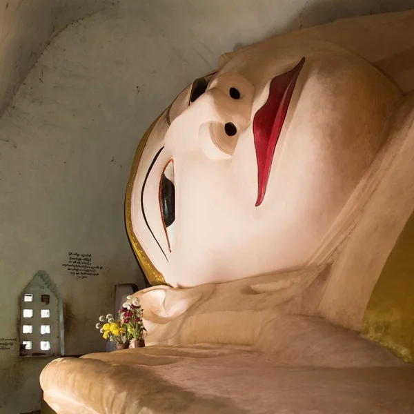 Boeddha beeld - Bagan - Myanmar (Burma) — Stockfoto