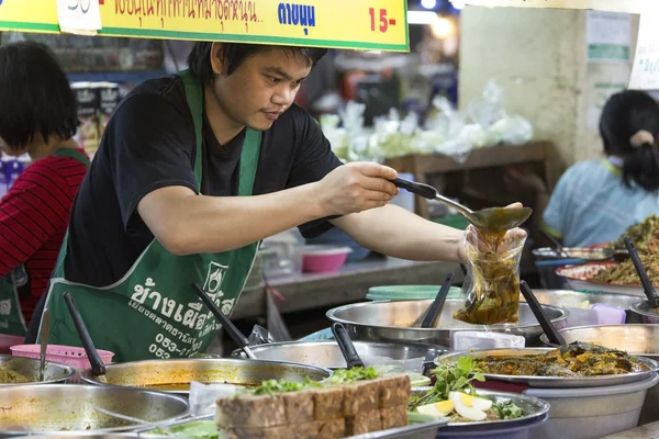 Mercado Thanin - Chiang Mai - Tailandia —  Fotos de Stock