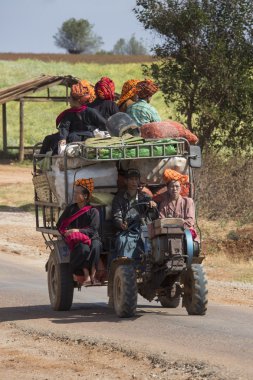 çiftlik işçisi taşıma - myanmar