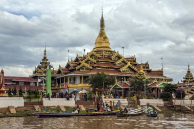 phaung dow oo Tapınağı - Inle Gölü - myanmar