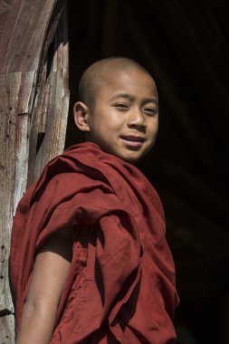 Genç rahip - nyaungshwe - myanmar