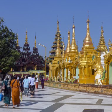shwedagon pagoda karmaşık - yangon - myanmar