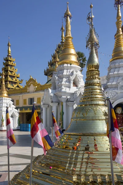 Shwedagon pagoda karmaşık - yangon - myanmar — Stok fotoğraf