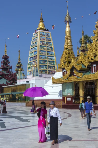 Shwedagon 파고다 복잡 한-양곤-미얀마 — 스톡 사진