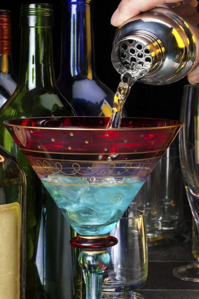 Pouring a Cocktail — Stock Photo, Image