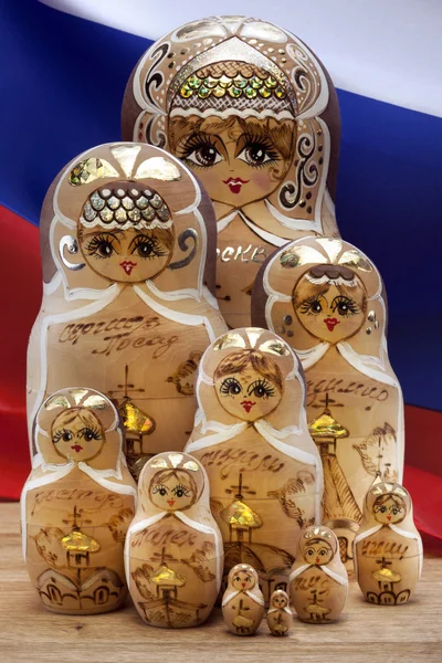 Matryoshka bebek - rusça yuvalama bebek — Stok fotoğraf